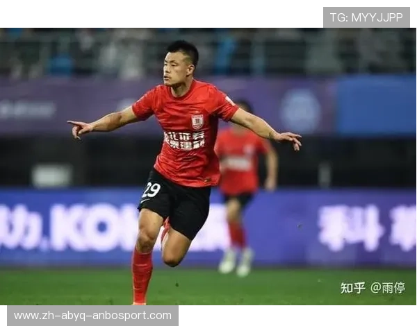 实况2013中超联赛：2013赛季的实况回放与精彩瞬间